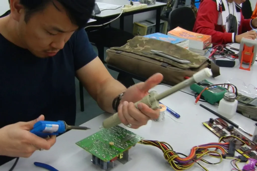 electronic repair course