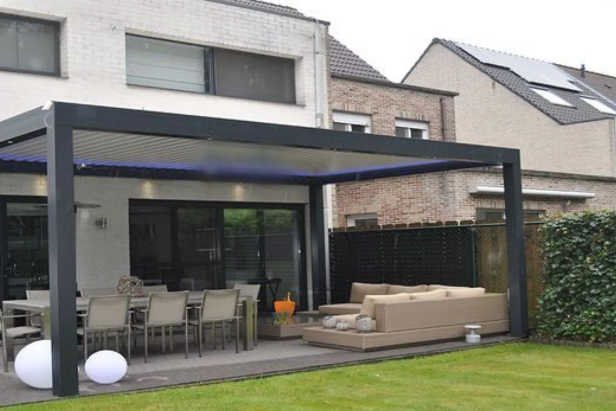 Dimension-Specific Aluminium Pergolas with Louvered Roof Designs